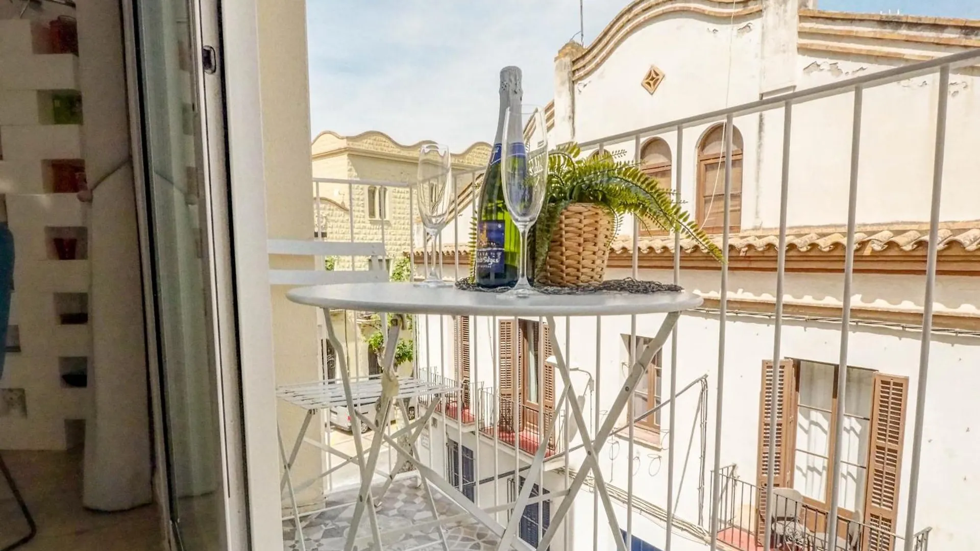 Happy Diamond By Hello Homes Sitges 0*,