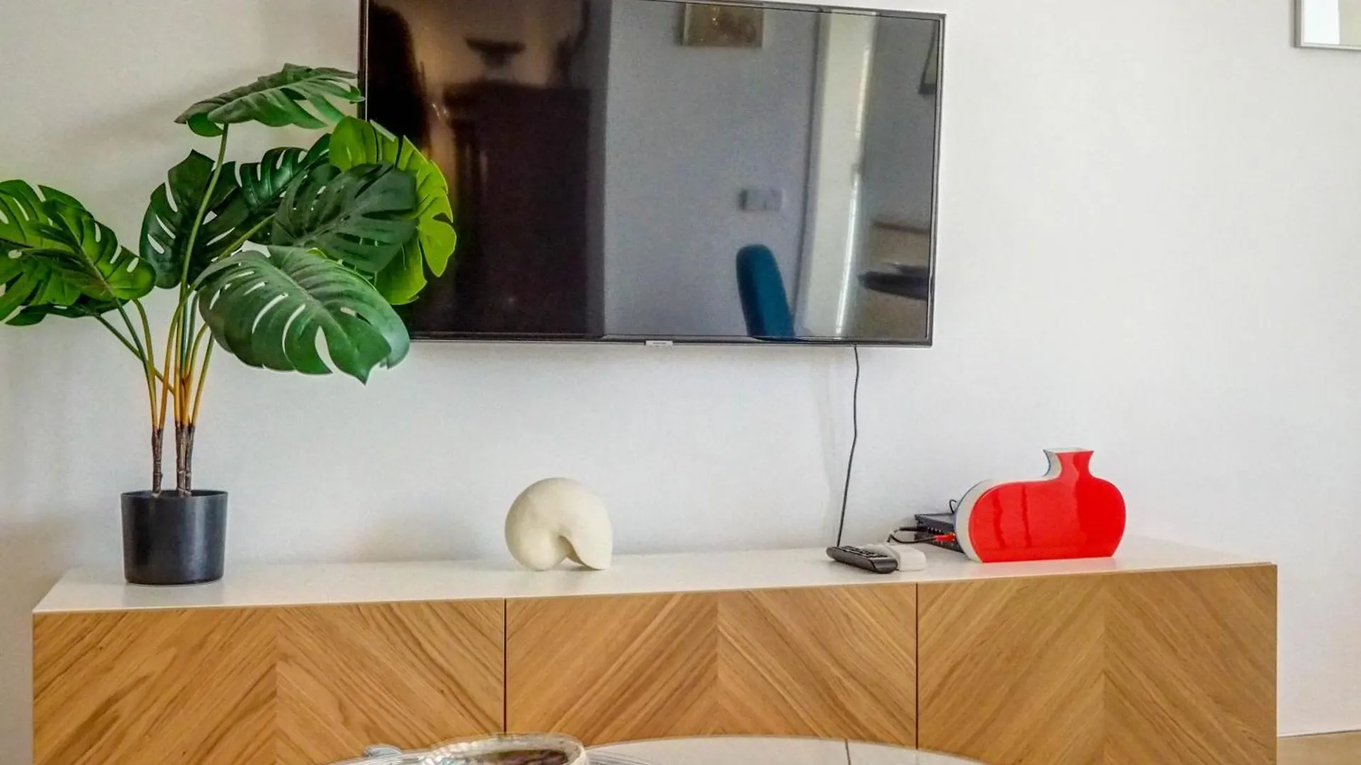 Happy Diamond By Hello Homes Sitges