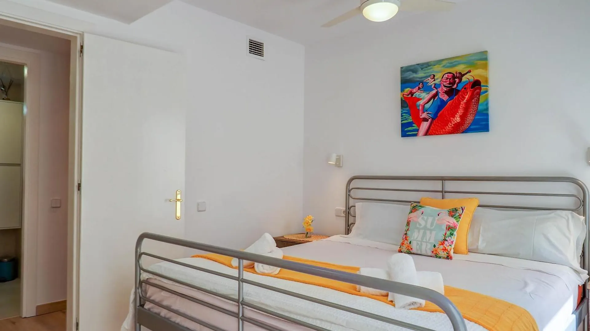 Happy Diamond By Hello Homes Sitges