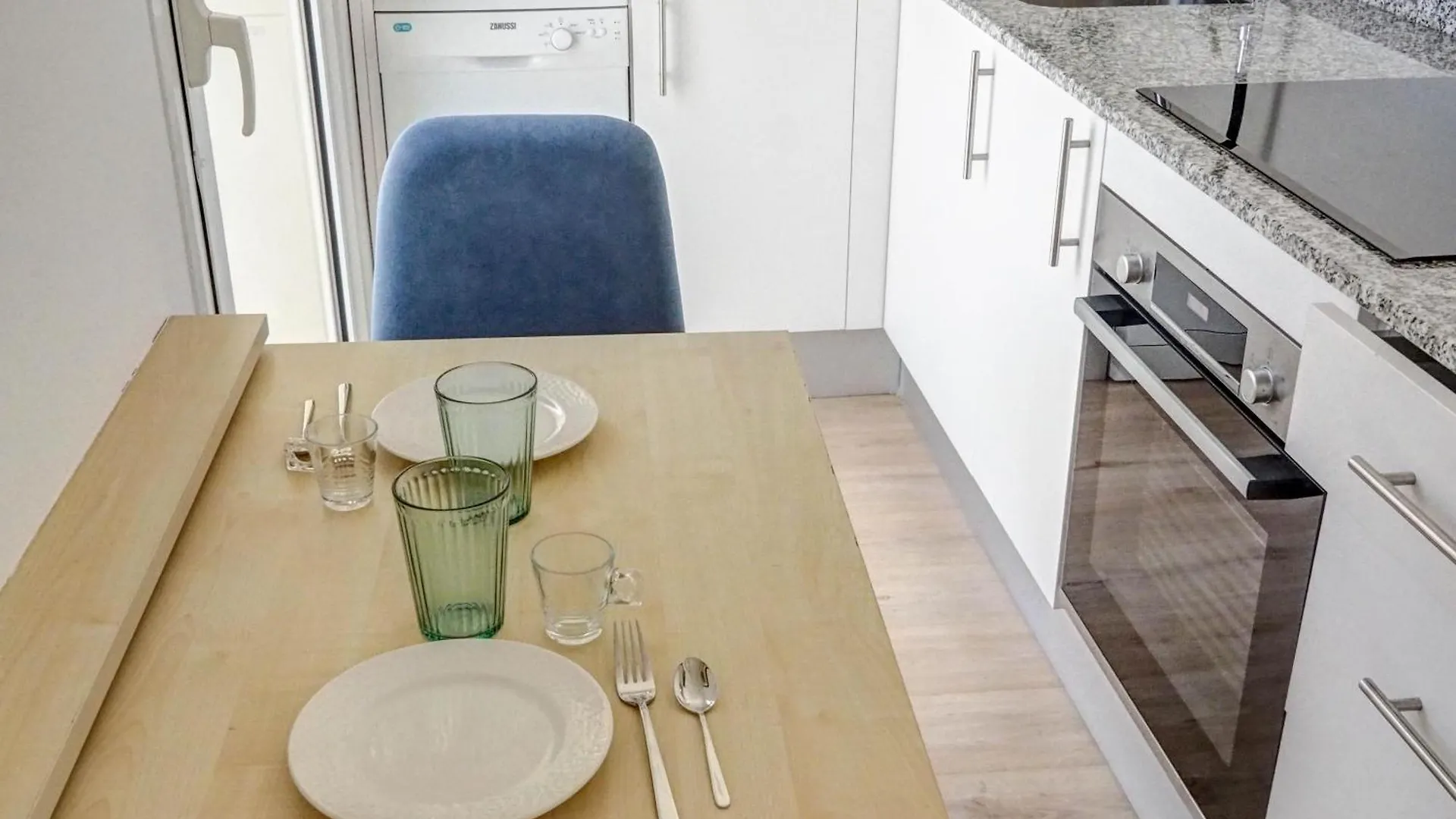 Happy Diamond By Hello Homes Sitges